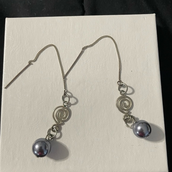 3 Pairs of Sterling Silver and Freshwater Pearl and Swarovski Crystal Earrings - Picture 4 of 5